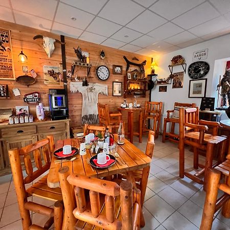 Hotel Le Ranch Brulon Екстер'єр фото