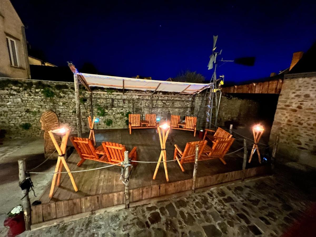Hotel Le Ranch Brulon Екстер'єр фото