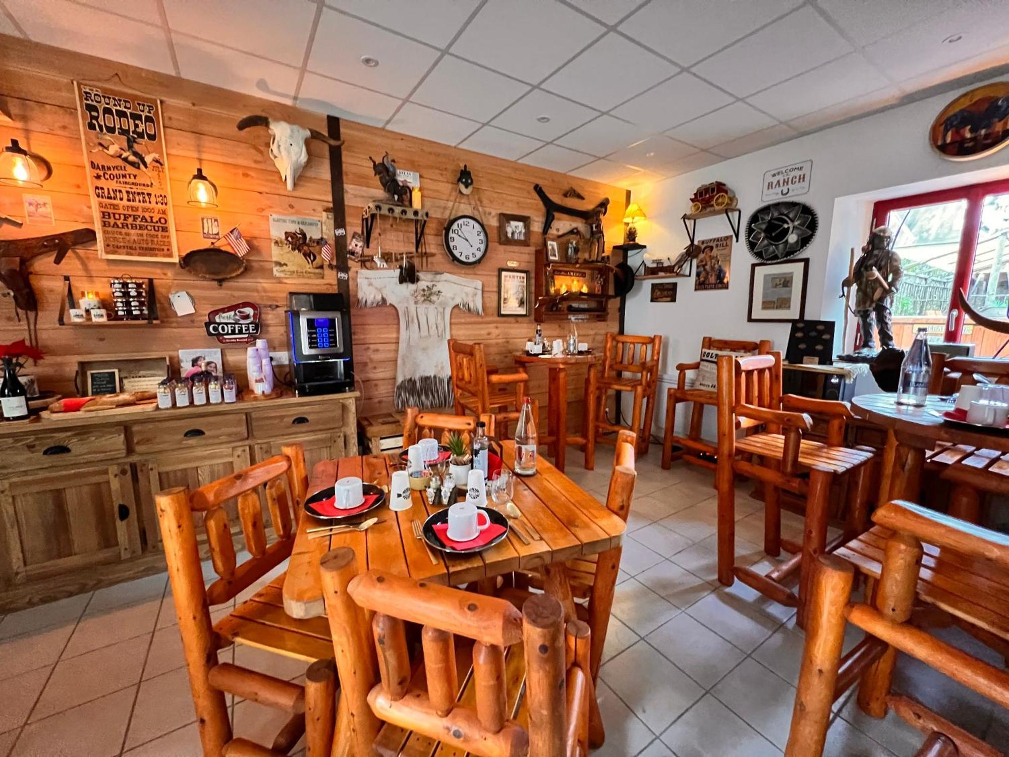 Hotel Le Ranch Brulon Екстер'єр фото