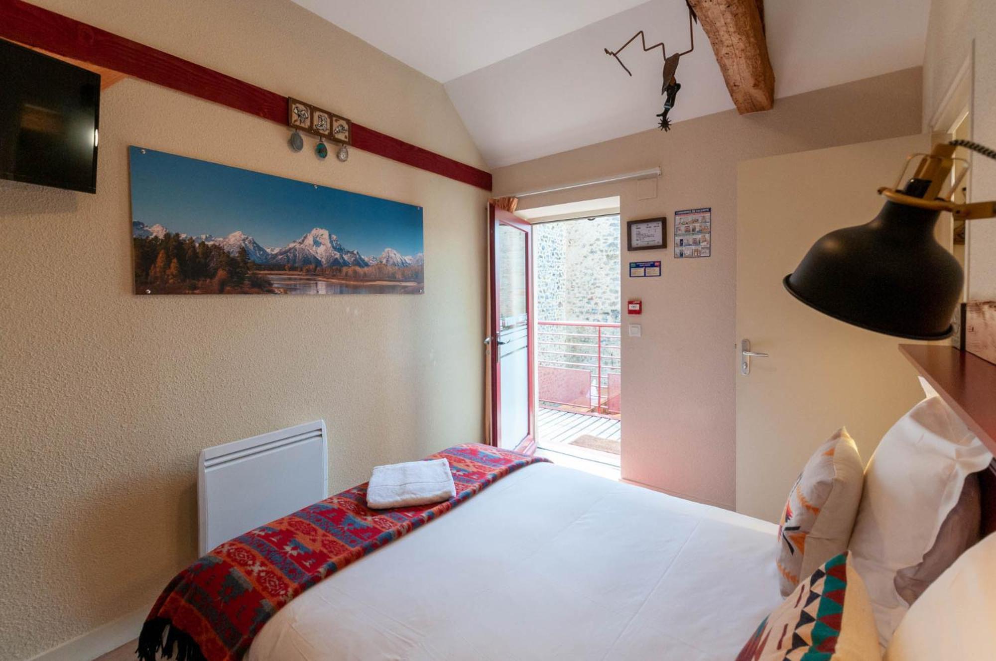 Hotel Le Ranch Brulon Екстер'єр фото