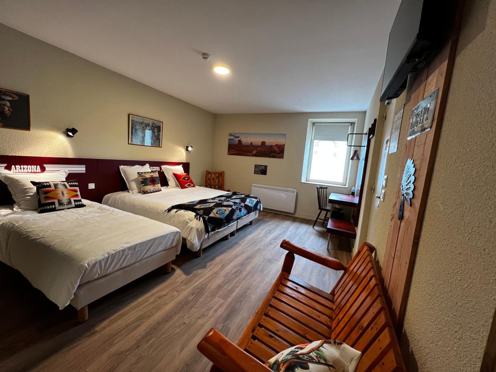 Hotel Le Ranch Brulon Екстер'єр фото