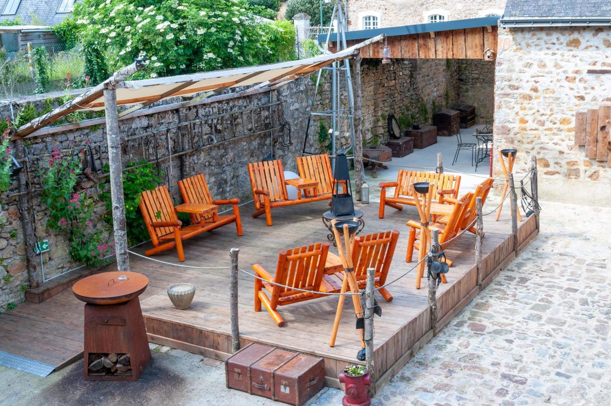Hotel Le Ranch Brulon Екстер'єр фото