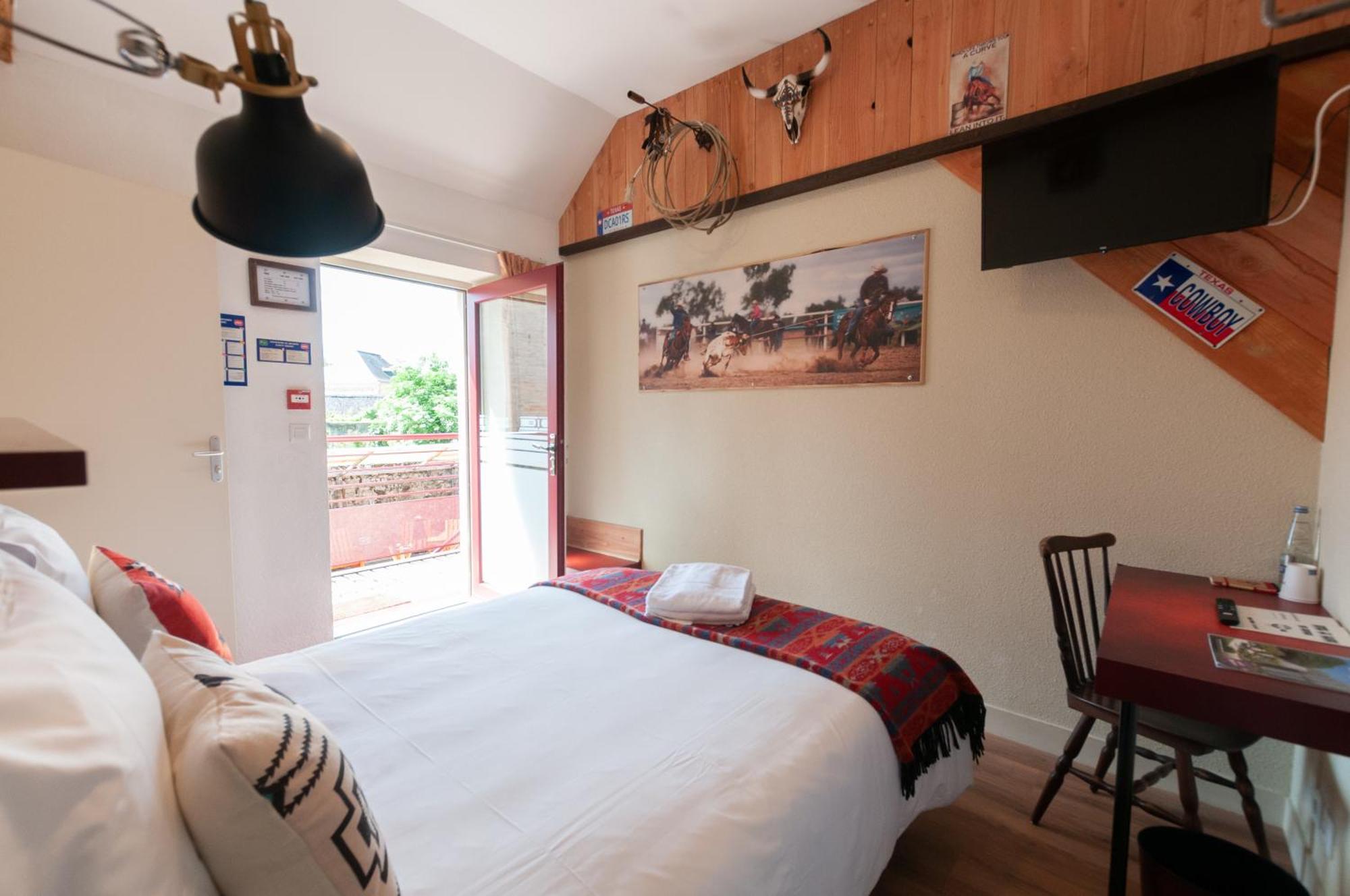 Hotel Le Ranch Brulon Екстер'єр фото